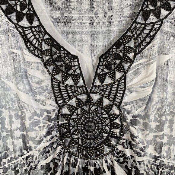 World Unity Women's S black and white casual dress open shoulders and sequin - Picture 6 of 15